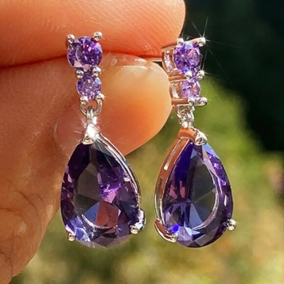 Elegant Fashion Amethyst Teardrop Dangle Earrings - Picture 1 of 5